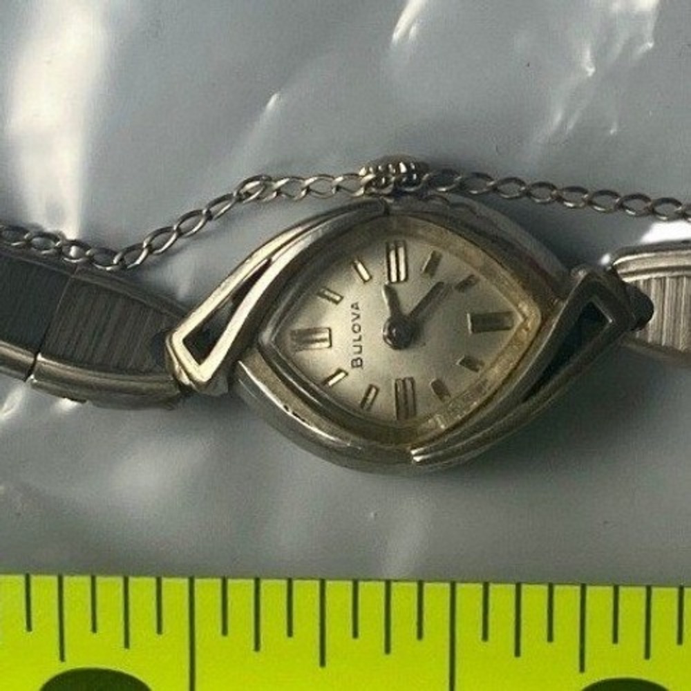 Vintage Bulova Womens 10K RGP Bezel Manual Wind Oval Watch Silver Expansion Band